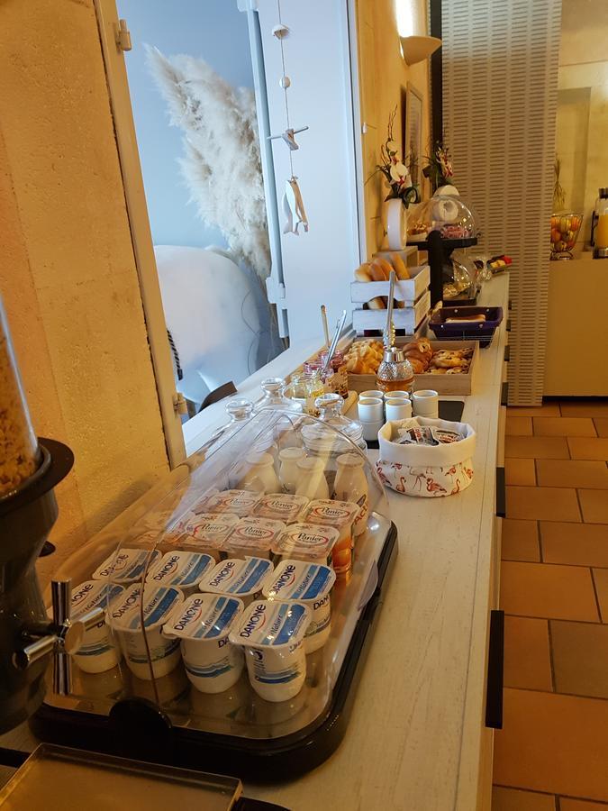 Logis Le Nid Du Pont De Gau Aparthotel Saintes-Maries-de-la-Mer Eksteriør bilde